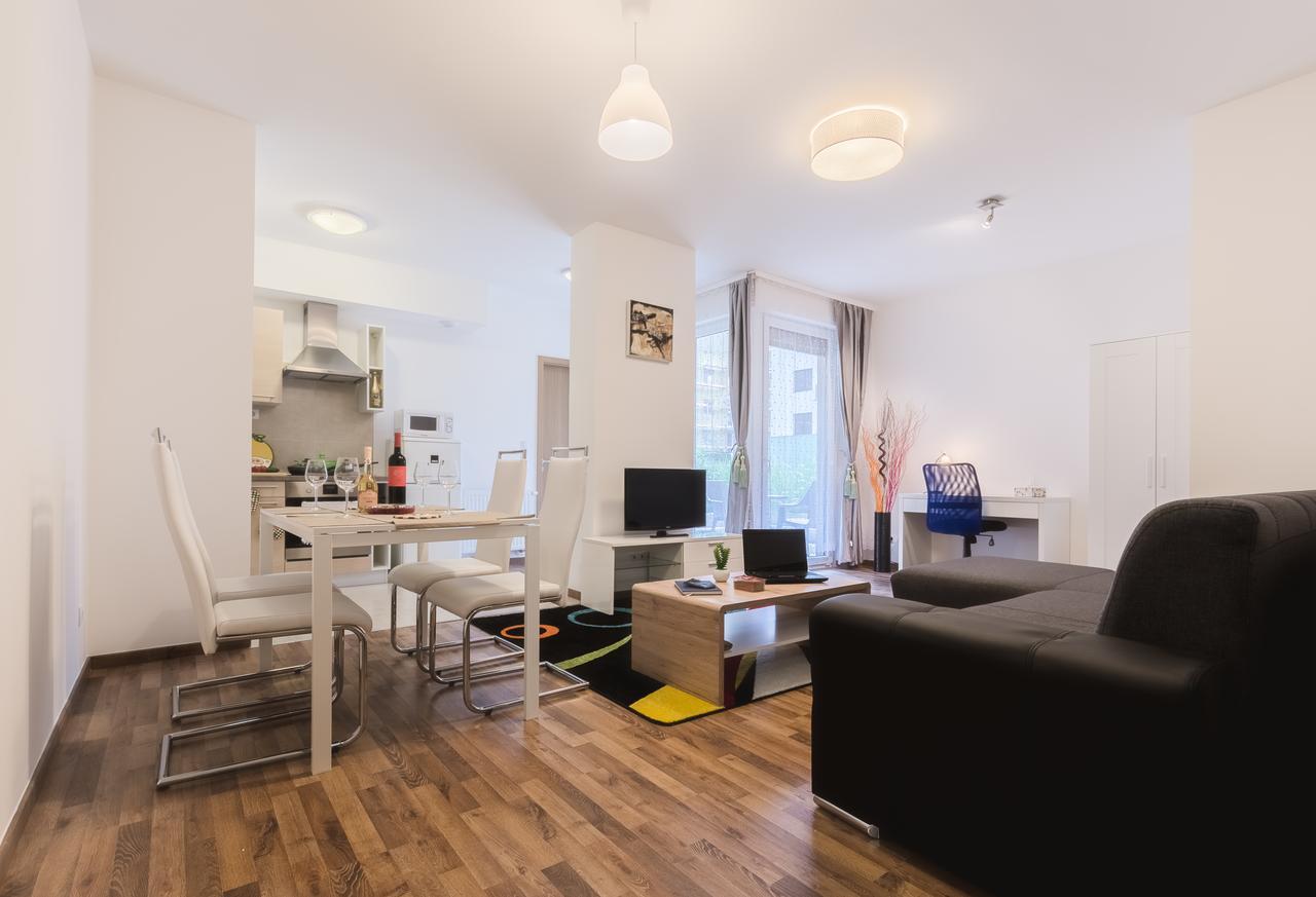 Corvin Holiday Apartments Hotel Budapest Ngoại thất bức ảnh