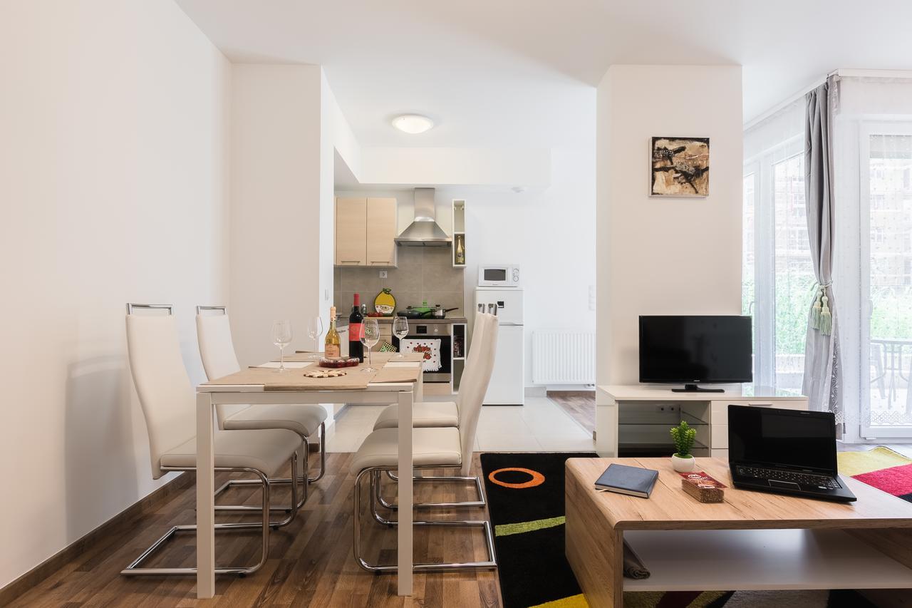 Corvin Holiday Apartments Hotel Budapest Ngoại thất bức ảnh