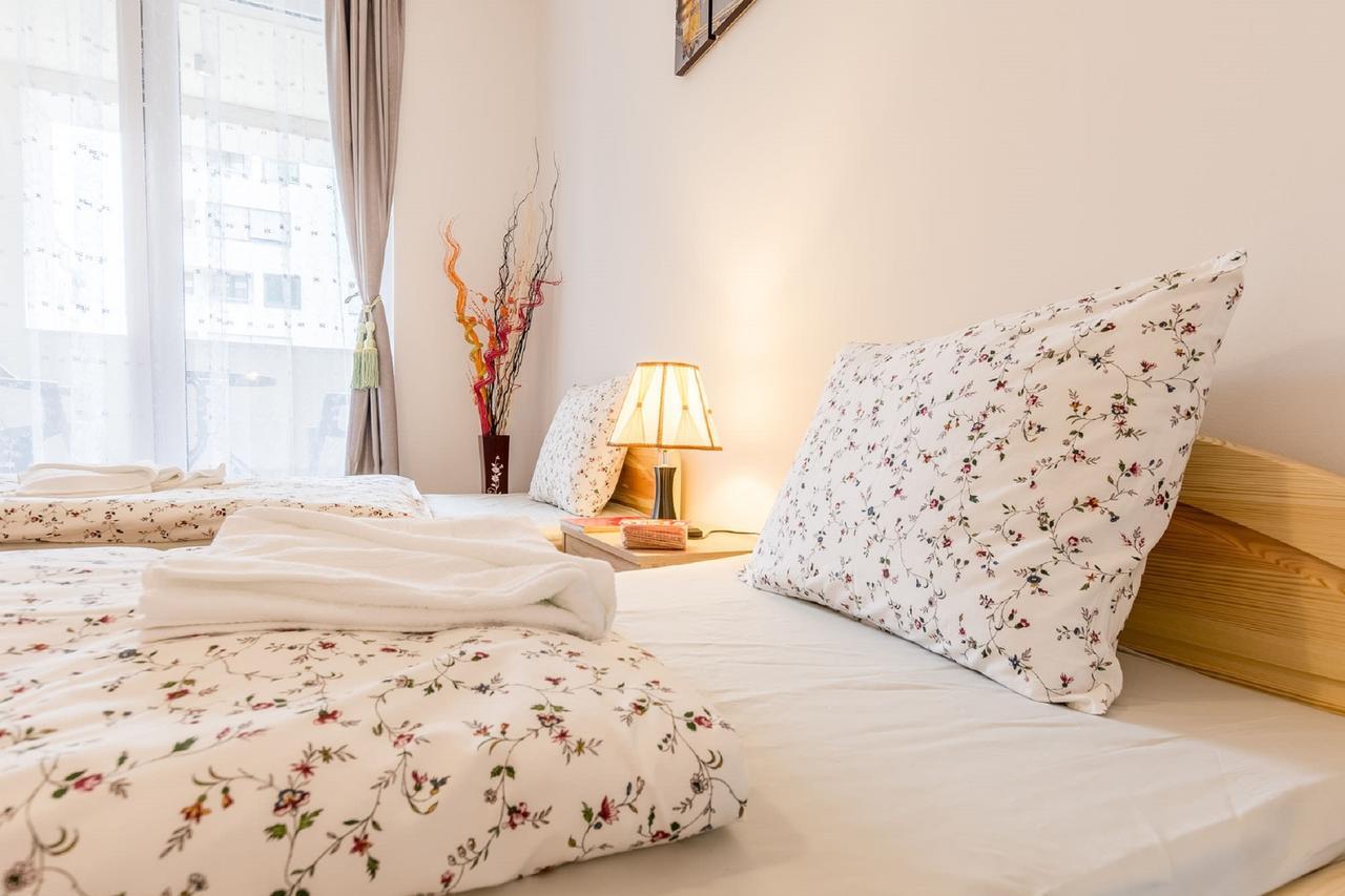 Corvin Holiday Apartments Hotel Budapest Ngoại thất bức ảnh