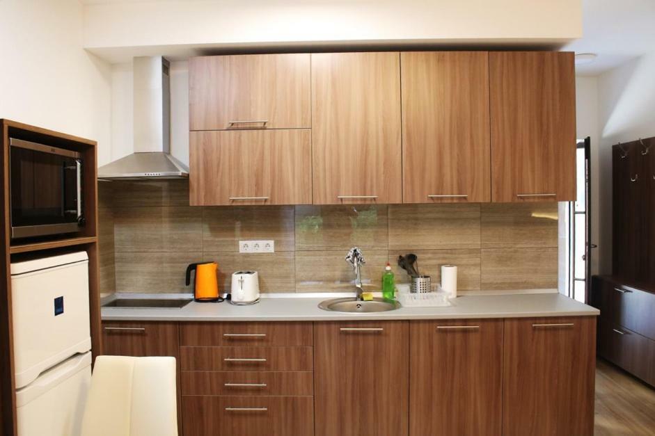 Corvin Holiday Apartments Hotel Budapest Ngoại thất bức ảnh