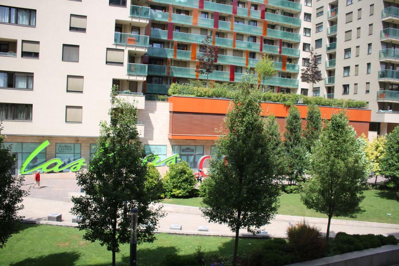 Corvin Holiday Apartments Hotel Budapest Ngoại thất bức ảnh