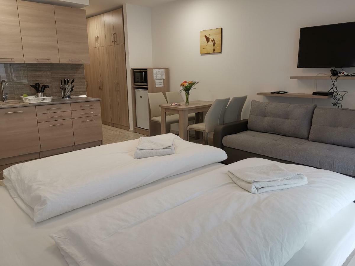 Corvin Holiday Apartments Hotel Budapest Ngoại thất bức ảnh