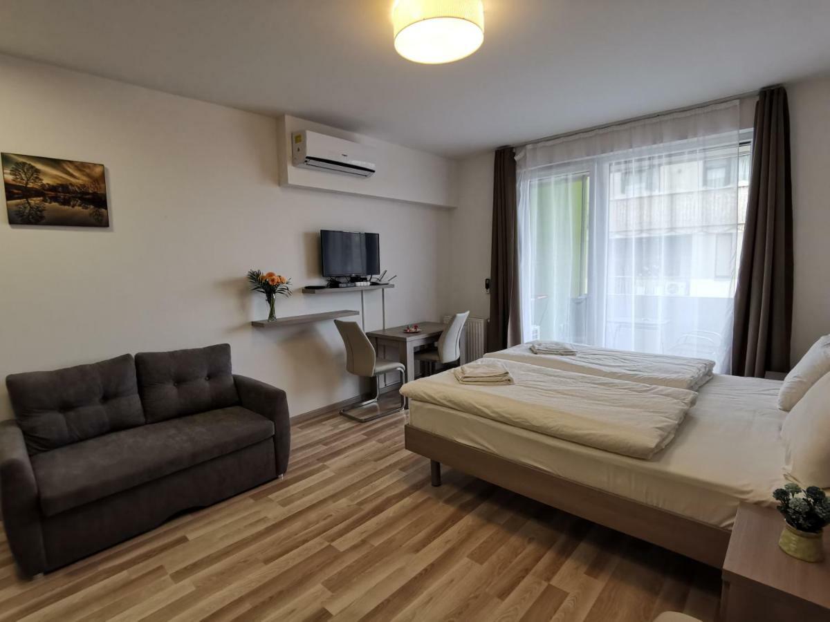 Corvin Holiday Apartments Hotel Budapest Ngoại thất bức ảnh