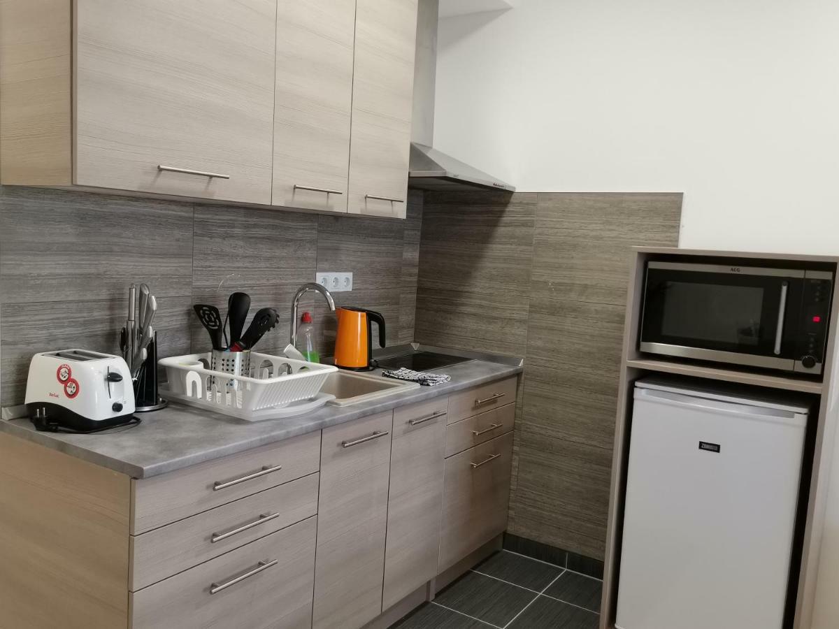 Corvin Holiday Apartments Hotel Budapest Ngoại thất bức ảnh