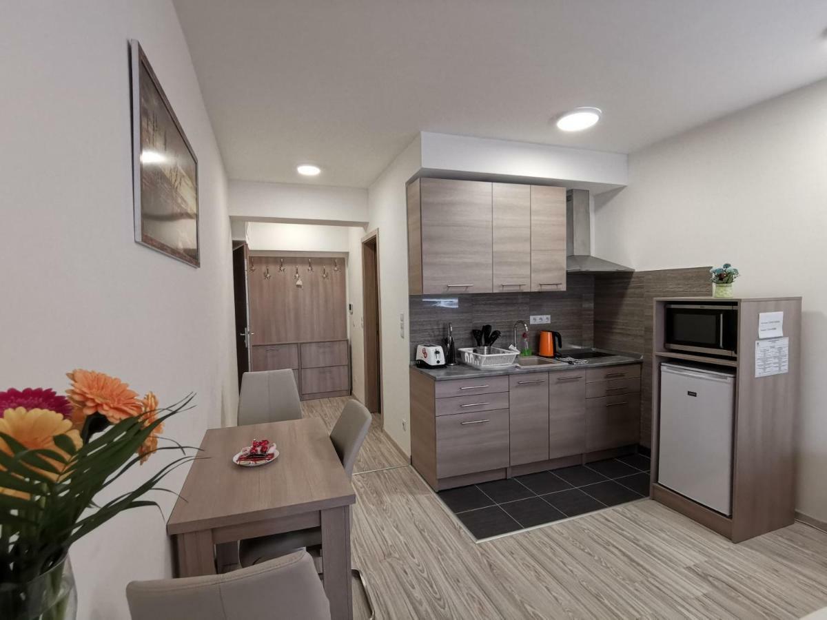 Corvin Holiday Apartments Hotel Budapest Ngoại thất bức ảnh